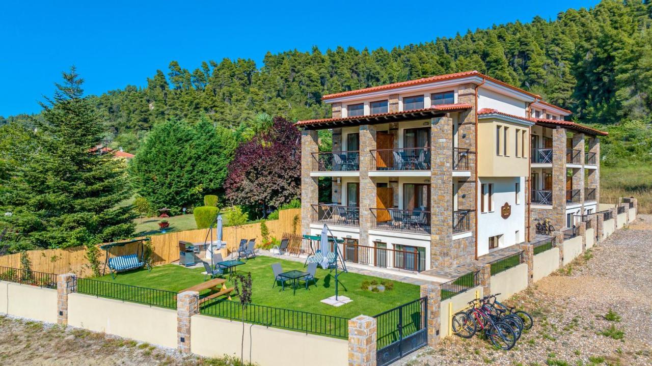 Penelope Luxury Suites Fourka Exterior foto