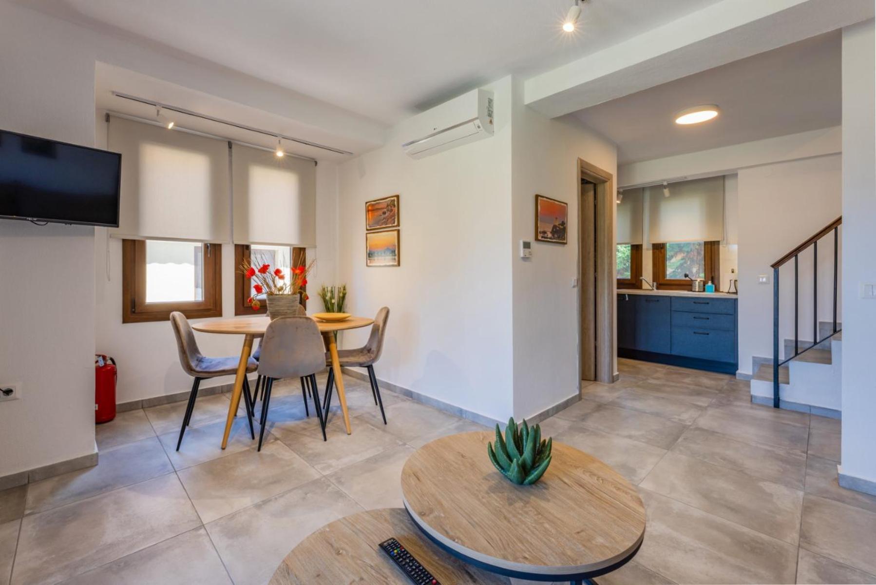 Penelope Luxury Suites Fourka Exterior foto