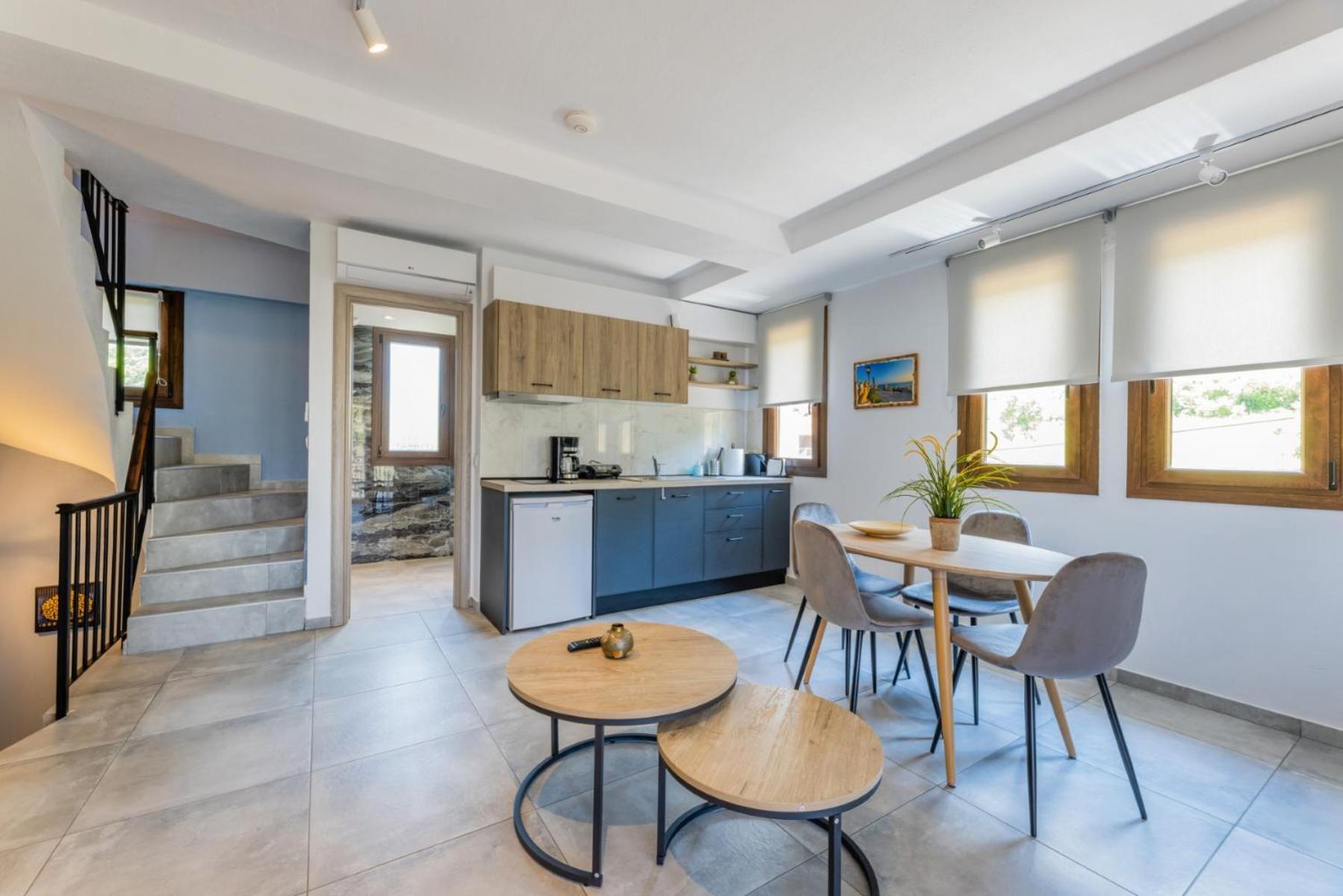 Penelope Luxury Suites Fourka Exterior foto