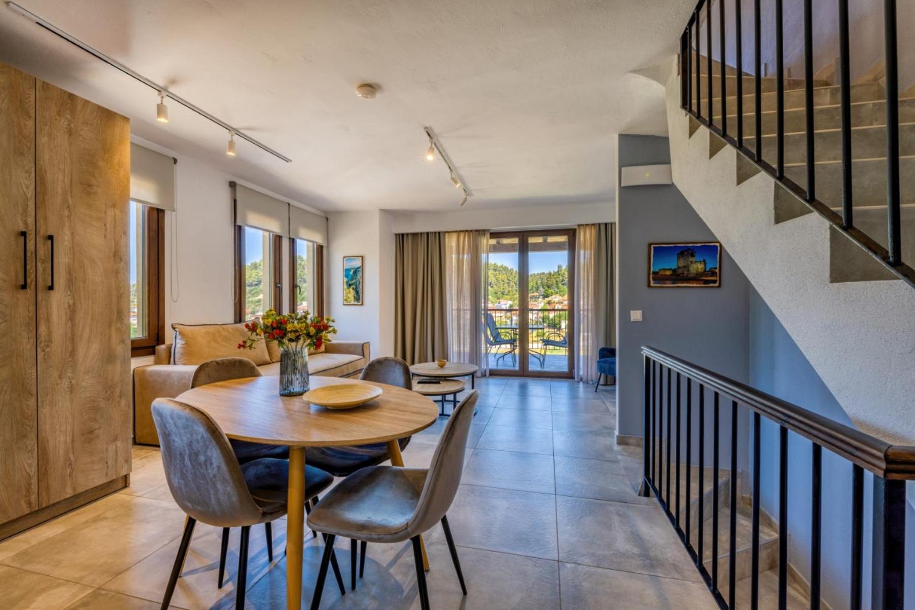 Penelope Luxury Suites Fourka Exterior foto