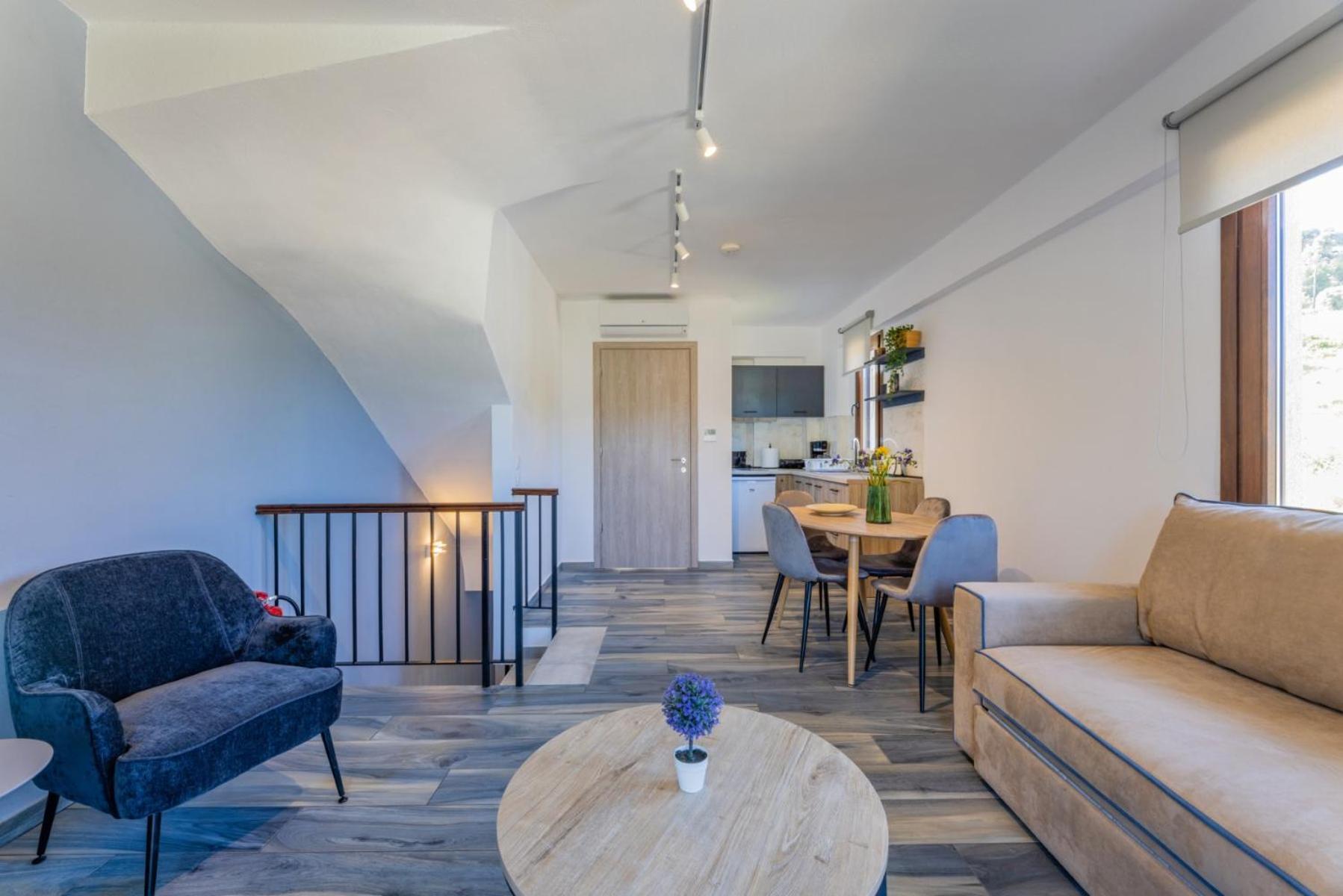Penelope Luxury Suites Fourka Exterior foto